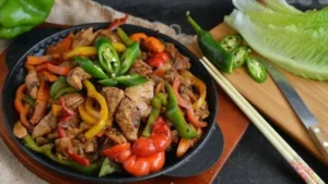 طريقة عمل فاهيتا الدجاج في 10 دقائق