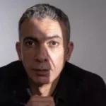 وفاة الطبيب ضياء العوضي في دبي وأصداء الجدل