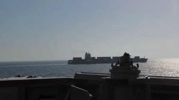 تفاصيل احتجاز السفينة الإيرانية من قبل الولايات المتحدة