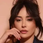 كندا حنا توثق لحظة مبهجة مع ابنتها كاتاليا