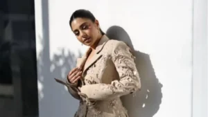 مايان السيد بإطلالة غير تقليدية تخطف الأنظار