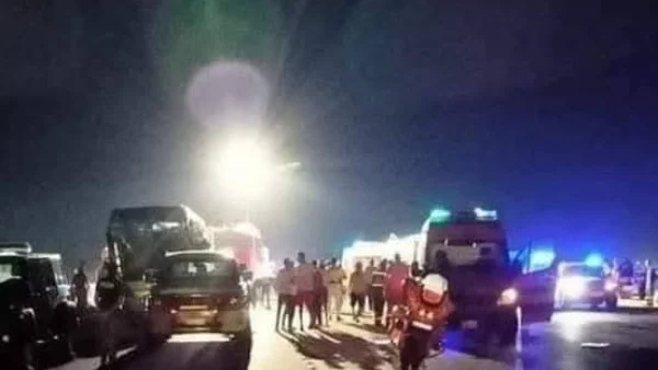 انقلاب أتوبيس على طريق الغردقة - غارب و28 مصابًا