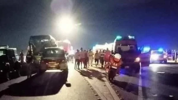 تفاصيل حادث انقلاب أتوبيس نقل ركاب بالغردقة