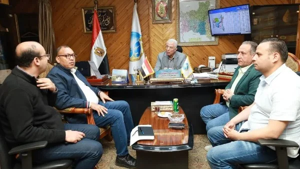 تسريع تنفيذ المشروعات القومية لمياه الغربية