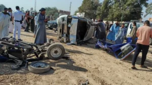 مصرع شخصين وإصابة 12 آخرين في تصادم بأسيوط