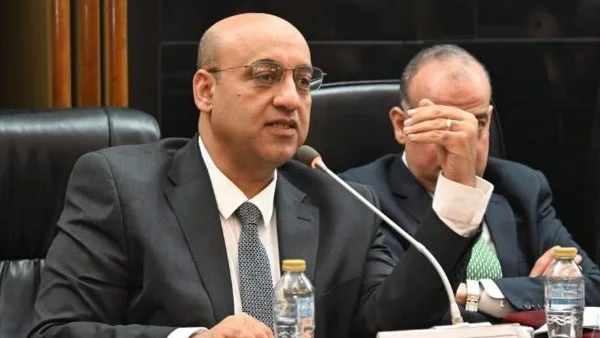 تدريس البرمجة وتوزيع التابلت في التعليم الفني