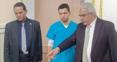جولة تفقدية مفاجئة لنائب رئيس جامعة الأزهر بالمستشفيات