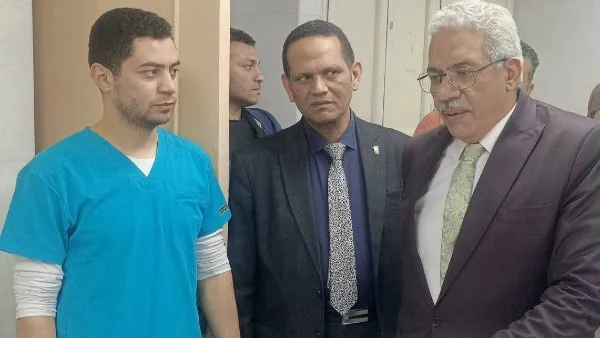 جولة مفاجئة لنائبي رئيس جامعة الأزهر في مستشفيات القاهرة