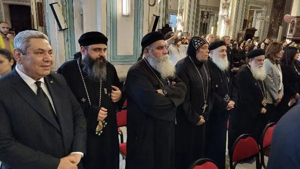 شباب الكنيسة اللاتينية يحتفلون بذكري رحيل البابا فرنسيس
