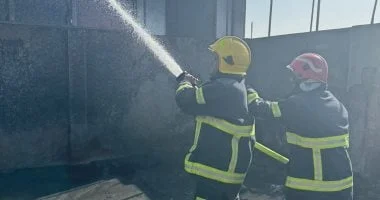 السيطرة على حريق في مخزن غذائي في سنورس