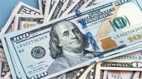 تراجع سعر الدولار دون 52 جنيهًا في البنوك المصرية