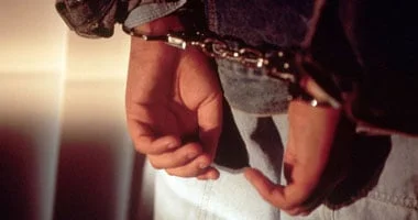 ضبط عاطل بتهمة الاعتداء على شاب من ذوي الهمم في المنوفية