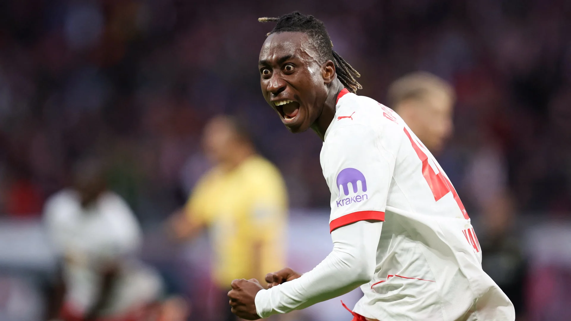 برشلونة ينسحب من صفقة ديوماندي بسبب المطالب المالية