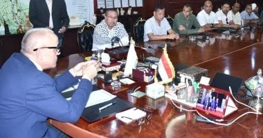 لقاء محافظ الأقصر مع أهالي قرنة مرعي وحوض الرمال