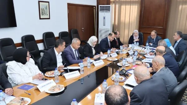 تعزيز الاستثمار الصناعي من خلال تسهيل إجراءات التراخيص