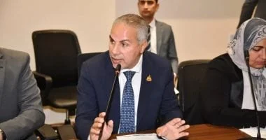 النائب مصطفى البنا يطالب بمتابعة تنفيذ مشروعات الصحة والتعليم