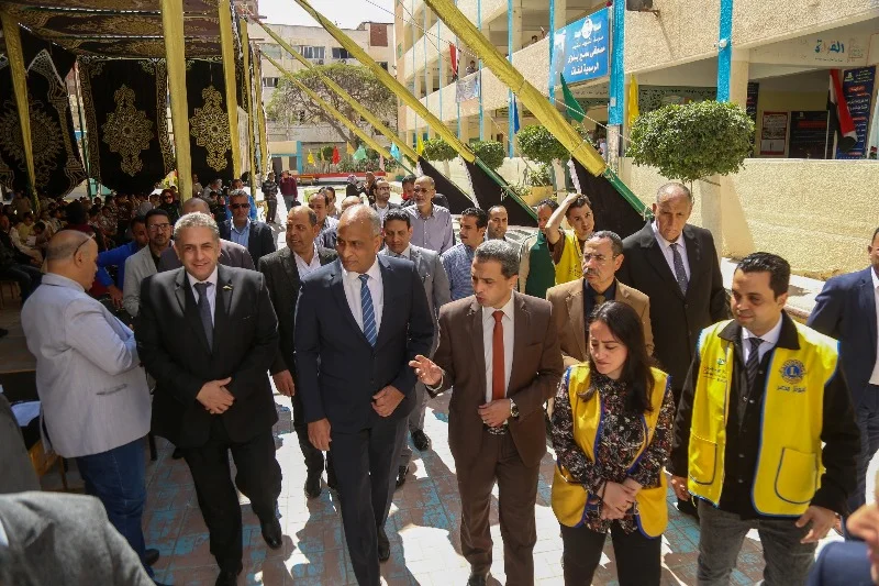 محافظ كفر الشيخ يتفقد مبادرة "عيون أطفالنا مستقبلنا"