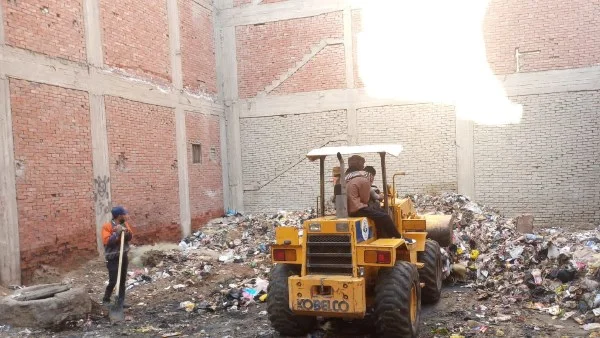 استجابة فورية لتراكم القمامة بالعجيزي بطنطا