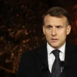 ماكرون يكرّم أبطال مجزرة باتاكلان بوسام جوقة الشرف