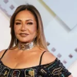 ليلى علوي تتألق بفستان فرعوني في مهرجان أسوان