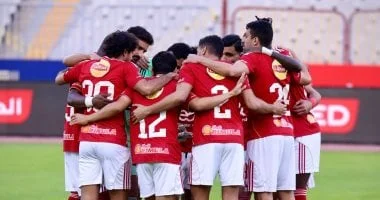 الذكاء الاصطناعي يرشح الأهلي بطلًا للدوري المصري
