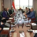 وزير الكهرباء يبحث مشاريع الطاقة الشمسية والرياح