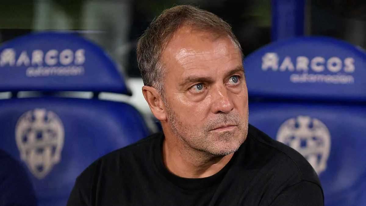 فليك يحذر من القرارات الخاطئة في سوق الانتقالات