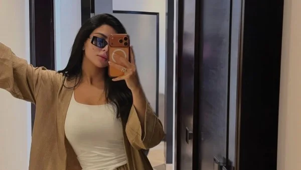 كارولين عزمي تتألق بإطلالة كاجوال على إنستجرام