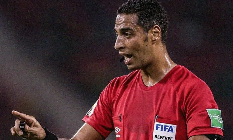 شوبير: أمين عمر لن يدير مباراة الزمالك وبيراميدز