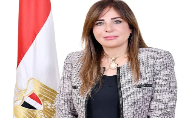 متابعة تطوير الطرق والمرافق في المدن الجديدة