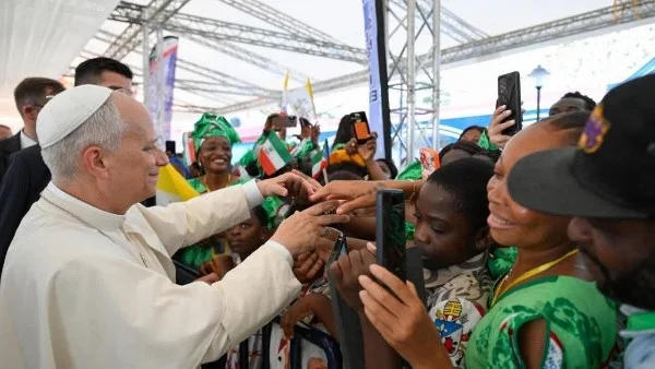 زيارة البابا لمستشفى الأمراض النفسية بغينيا الإستوائية