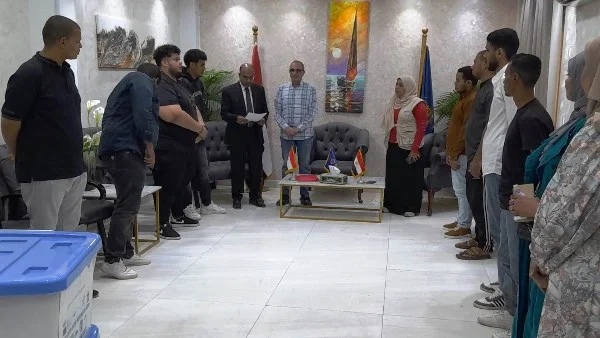 جوائز لمتفوقي صيانة المحمول في أسوان