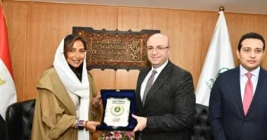 زيارة الأميرة لمياء إلى الفيوم لدعم مشروع "سُترة"