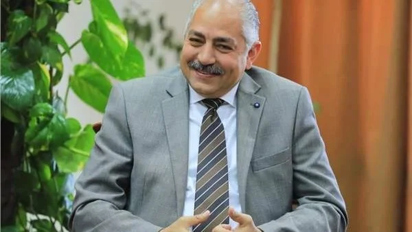 خالد بيومي يستعرض ملامح تجربة العامري فاروق