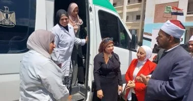 قافلة طبية بالقنطرة غرب تُعالج 1148 مواطناً مجاناً