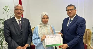 تكريم طلاب قنا المتفوقين في مسابقة التعليم