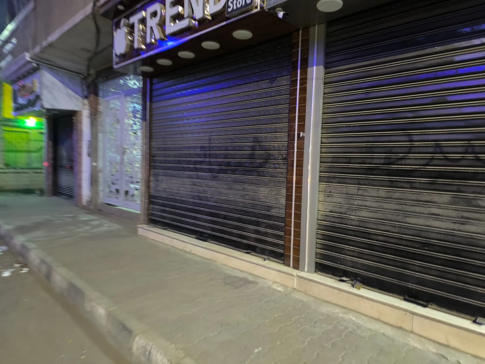 ملاحقات قانونية ضد المحال المخالفة في مصر