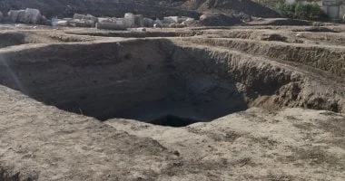 العثور على تمثال أثري ضخم بالشرقية