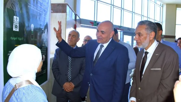 رئيس جامعة مدينة السادات يشيد بمبادرات الطلاب الإبداعية