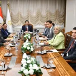 وزير الشباب والرياضة يبحث التعاون مع شركة المقاولون العرب