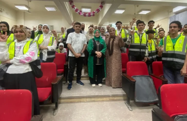 وفد طلاب التربية السمعية من القليوبية في السويس