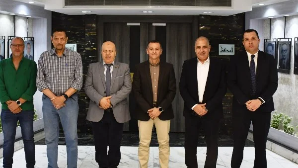 اجتماع محافظ أسوان مع وفد النقل النهري