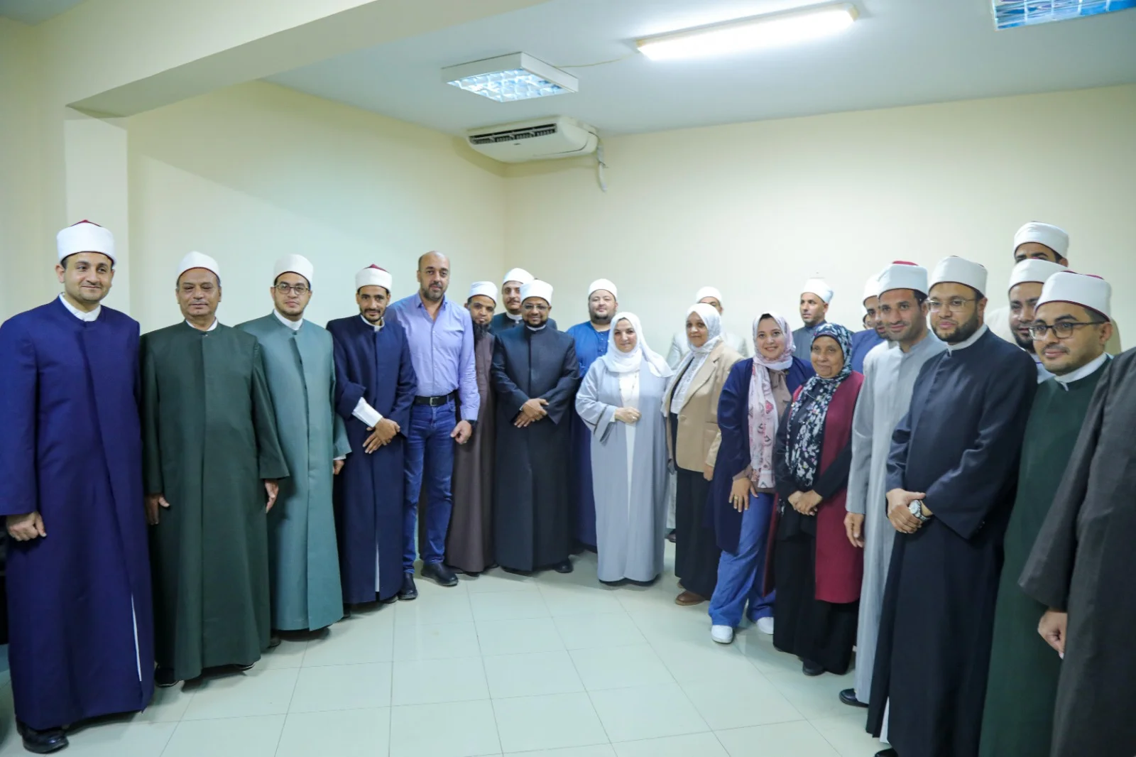 الأزهر يؤهل الوعاظ بلغة الإشارة لدمج الصم في الخطاب الديني