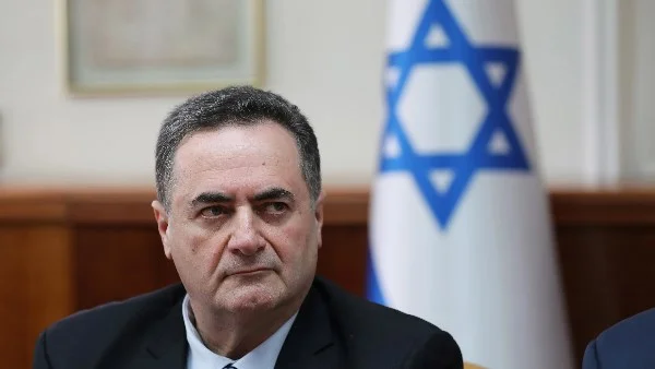 وزير الدفاع الإسرائيلي: جاهزون للقضاء على سلالة خامنئي