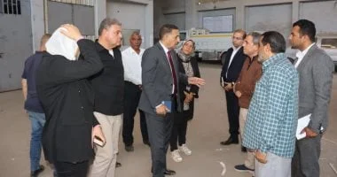 محافظ القليوبية يتفقد مصانع باسوس لدراسة أوضاعها