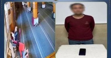عاطل يسرق هاتفًا من مسجد برأس البر