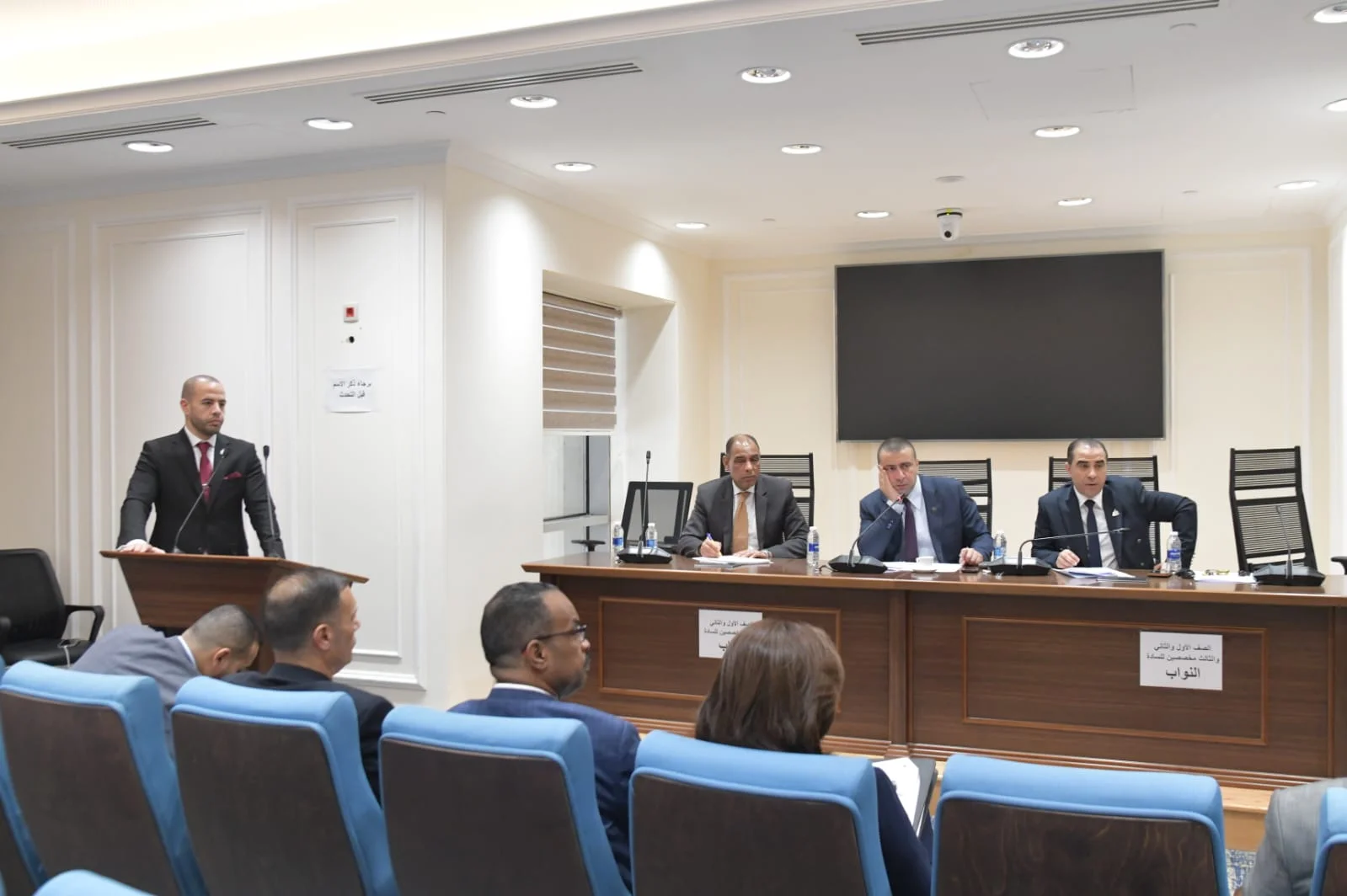 مناقشة خطة تسويق منتجات شركة مصر للغزل والنسيج