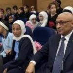 محافظ شمال سيناء يحتفل بذكرى تحرير سيناء مع الأطفال