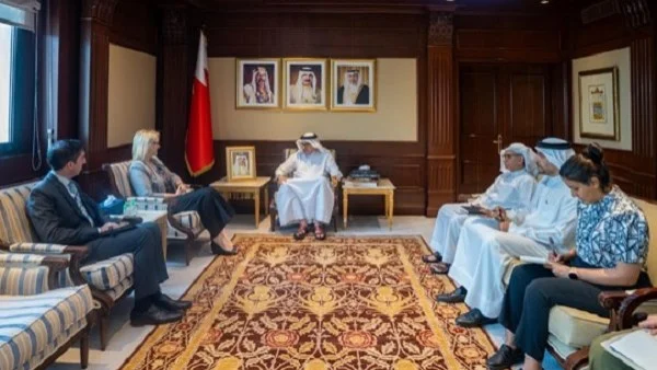 البحرين وأمريكا تبحثان تعزيز التعاون الثنائي