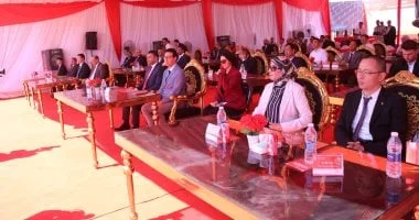 حجر أساس لمصنع ملابس جاهزة في السويس